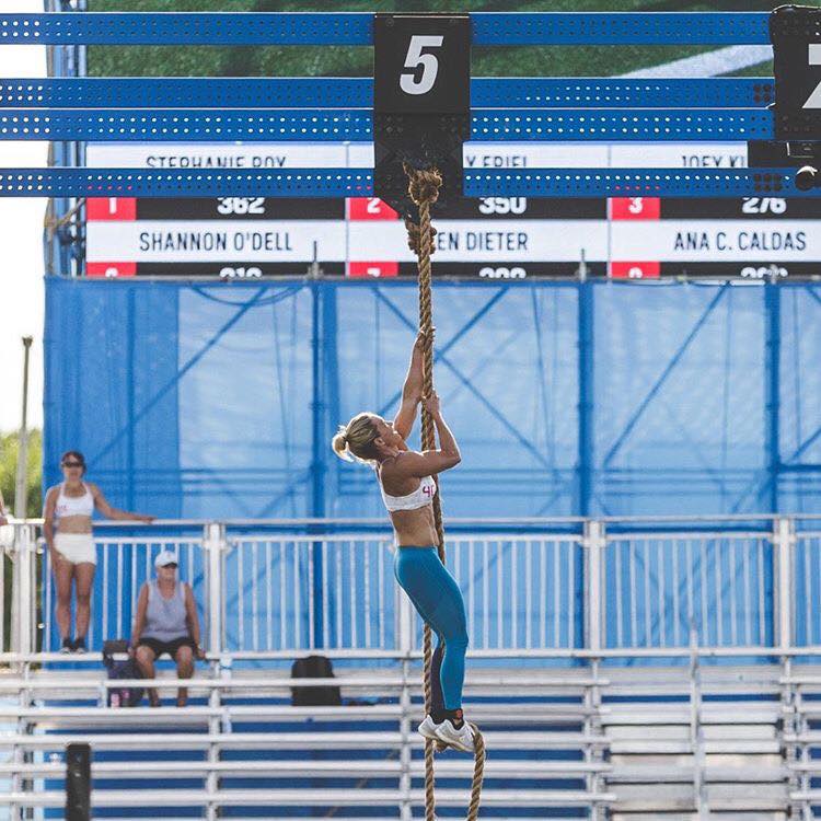 Stéphanie Roy forcée d’abandonner aux Crossfit Games