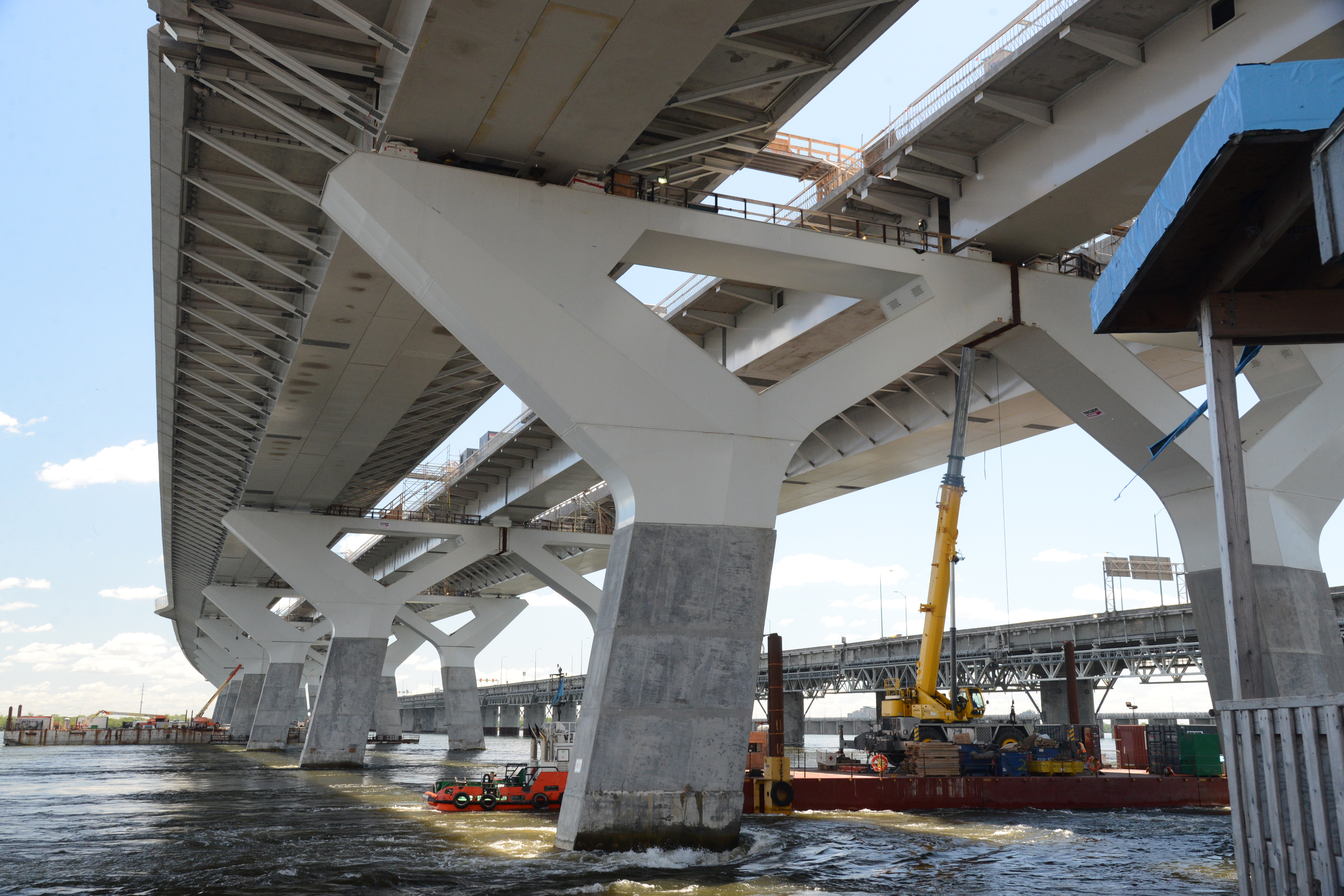 Opération de sauvetage cette nuit sur le pont Samuel-De Champlain