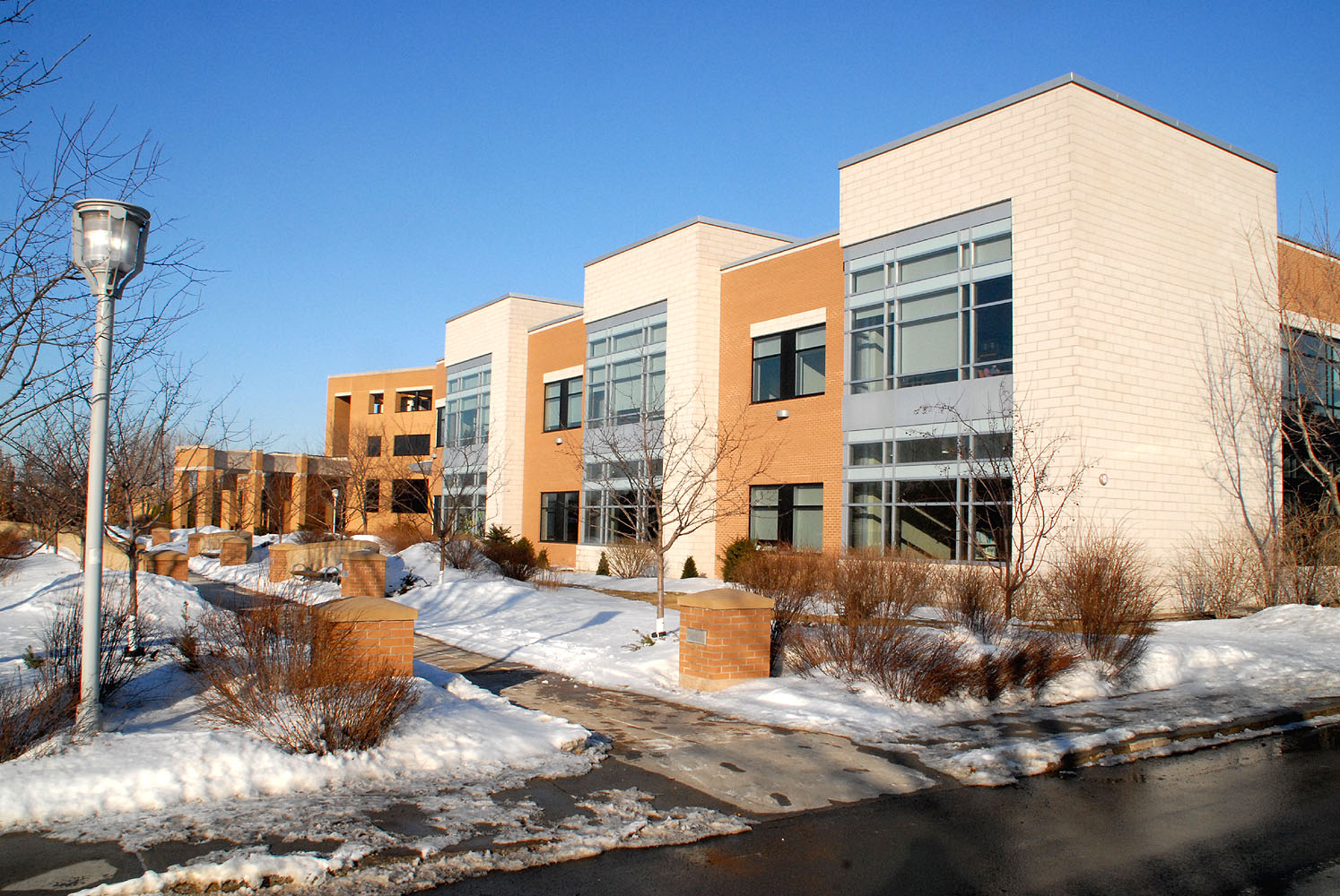 Brossard lance un sondage sur la bibliothèque Georgette-Lepage
