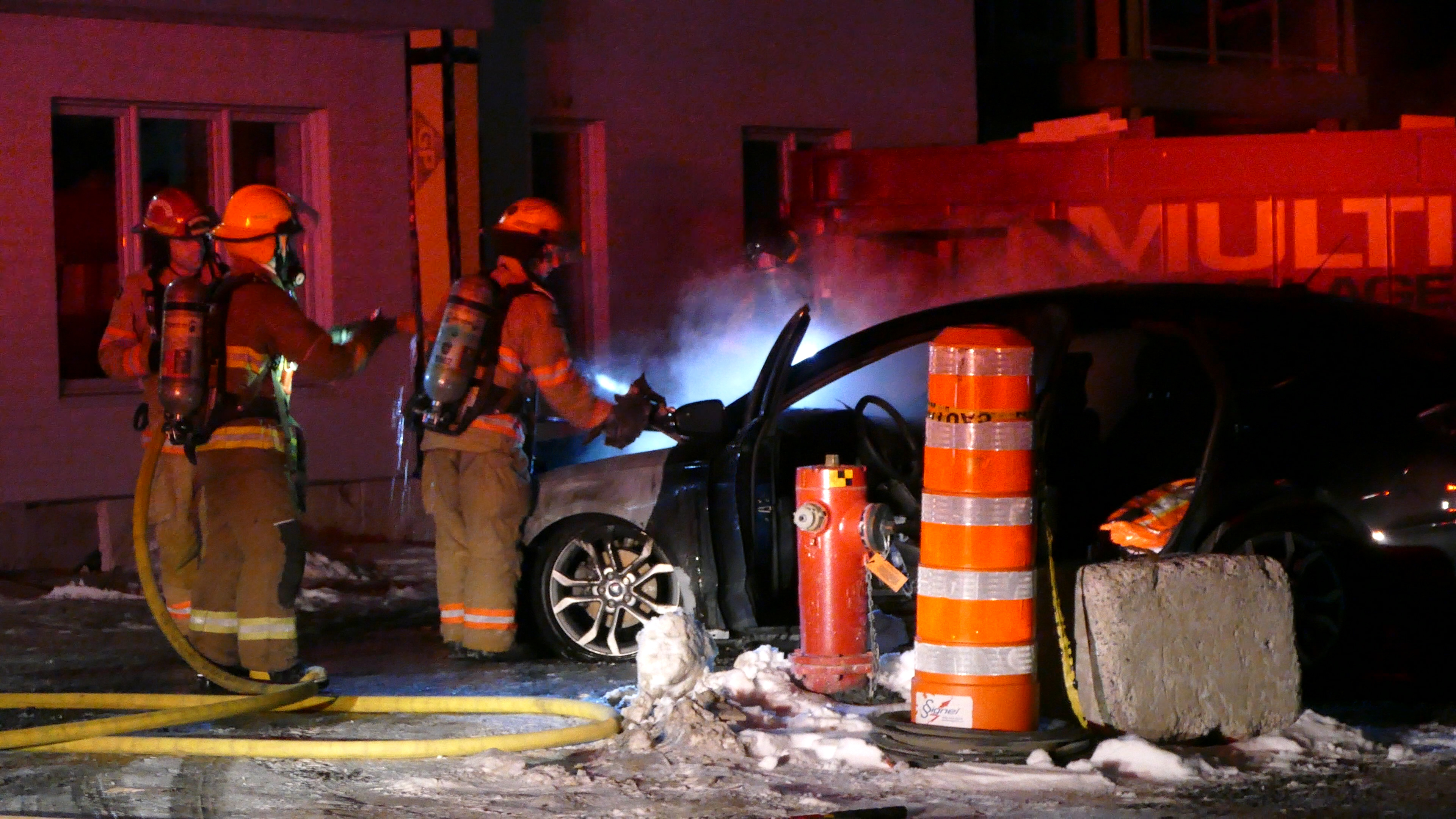 Un véhicule incendié à Longueuil