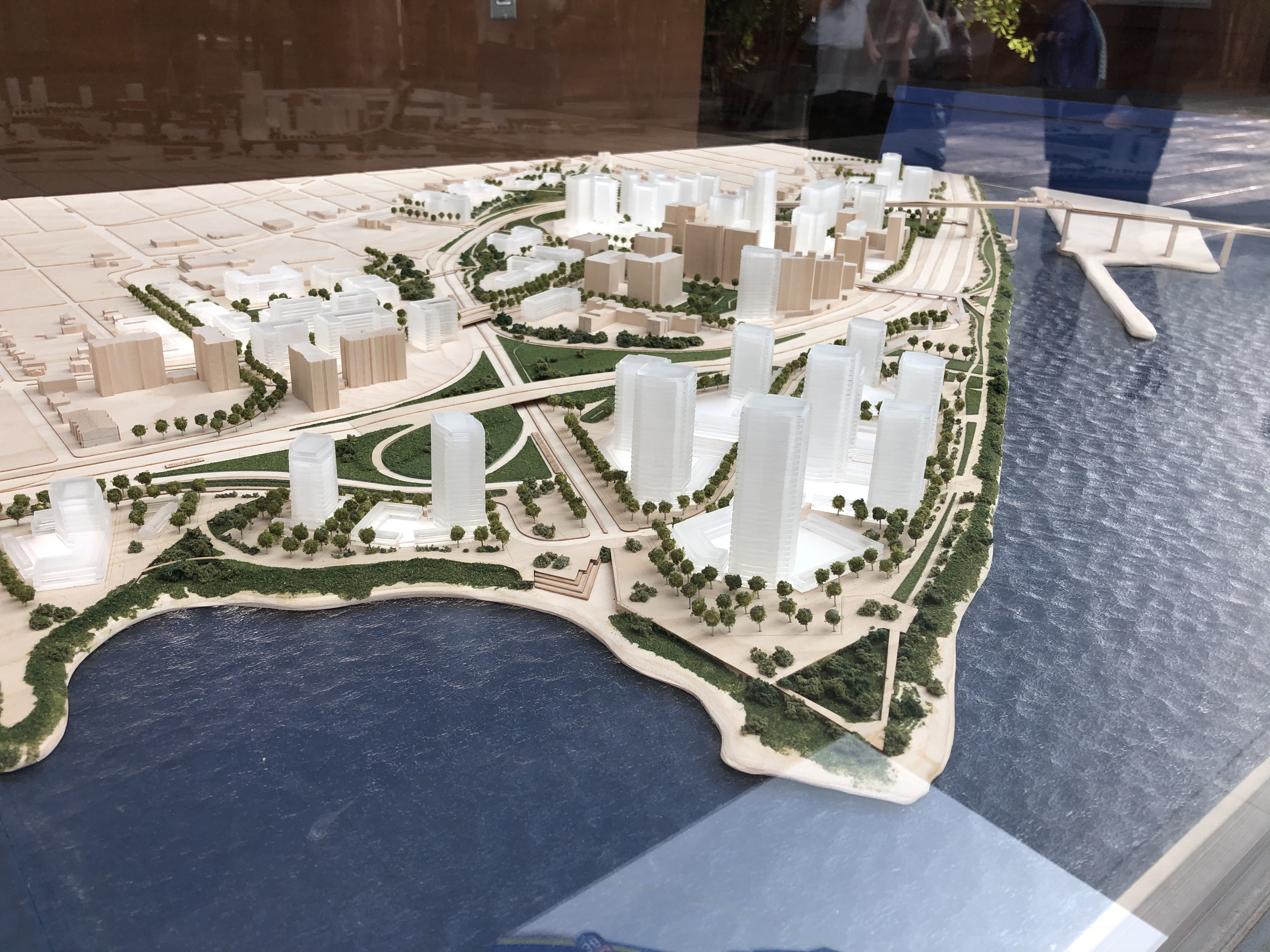 Longueuil centre-ville en mode promotion