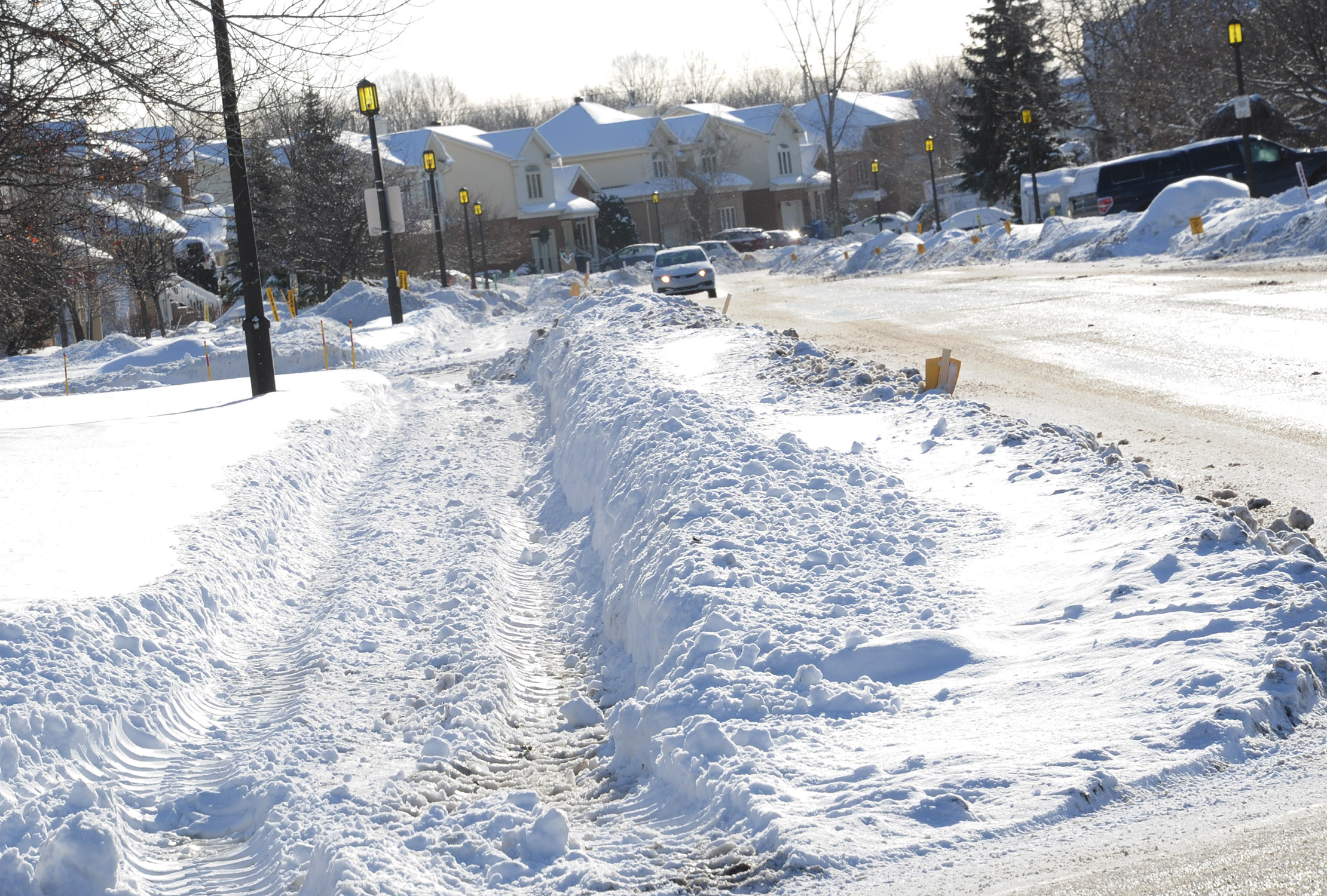 Avis d&rsquo;interdiction de stationnement en vigueur à Longueuil