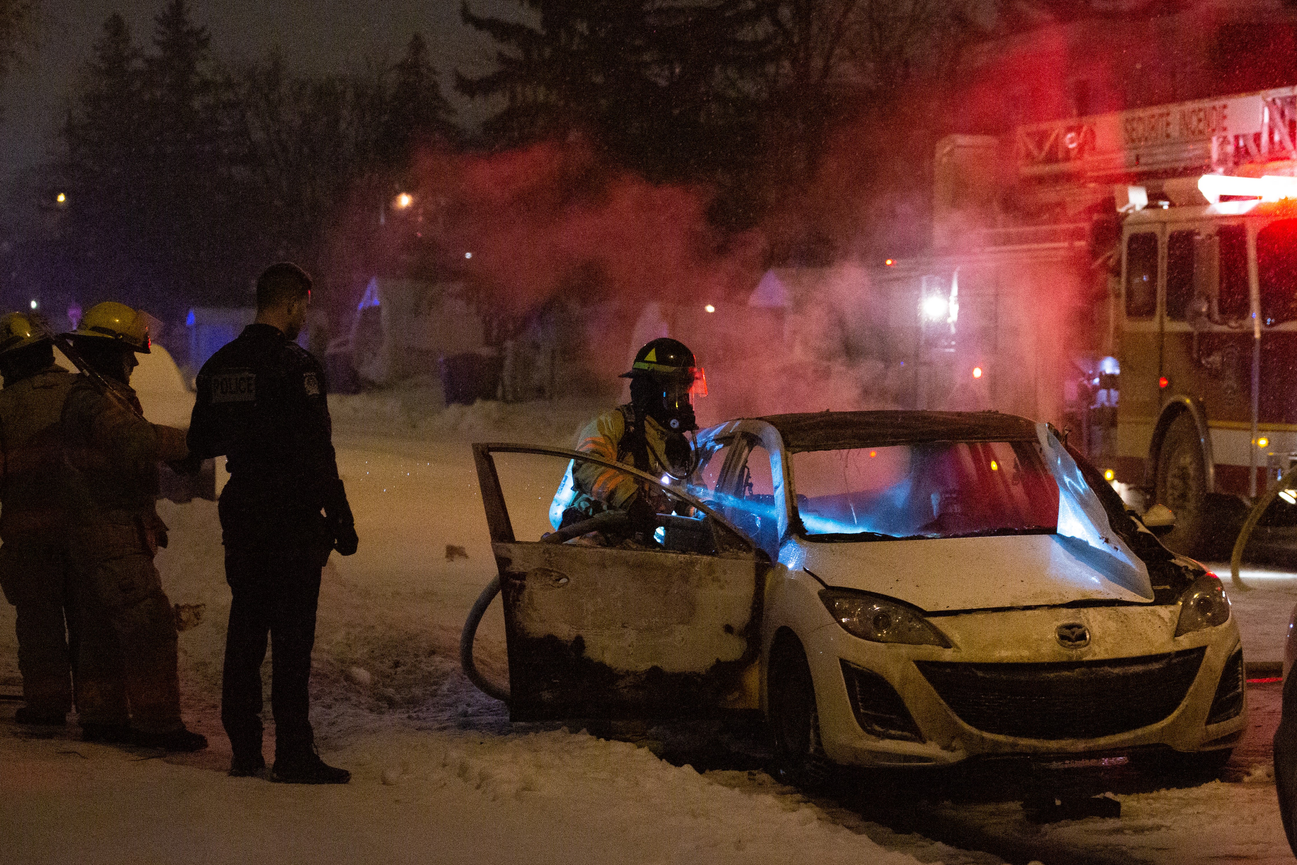 Une voiture incendiée à Longueuil