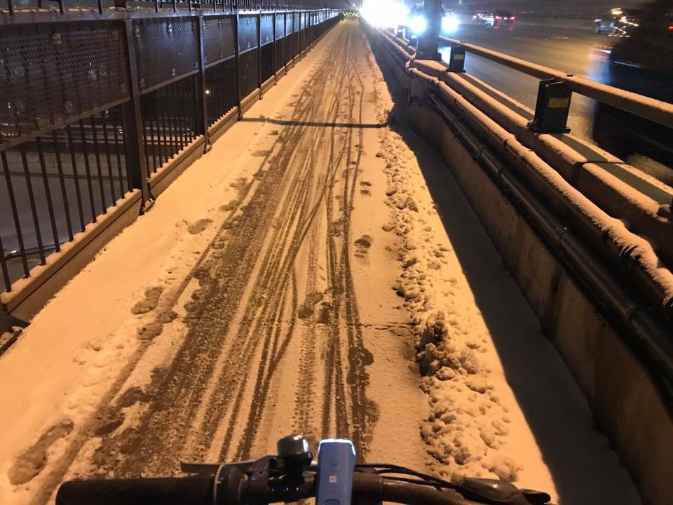 Le projet pilote sur la piste cyclable du pont Jacques-Cartier plait aux participants