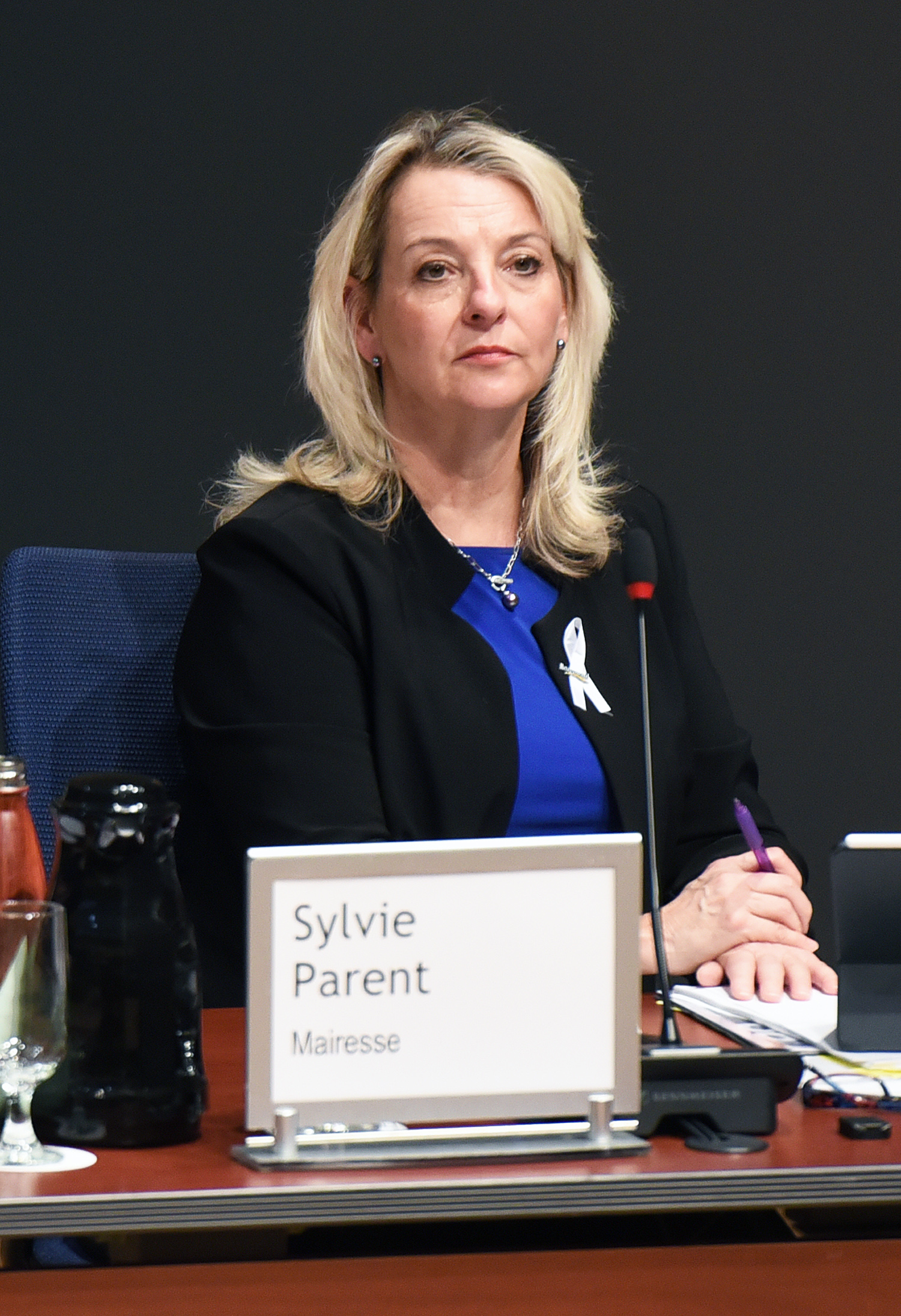 Disant «constater l’impasse», la mairesse de Longueuil propose de diminuer son salaire de 40 000$