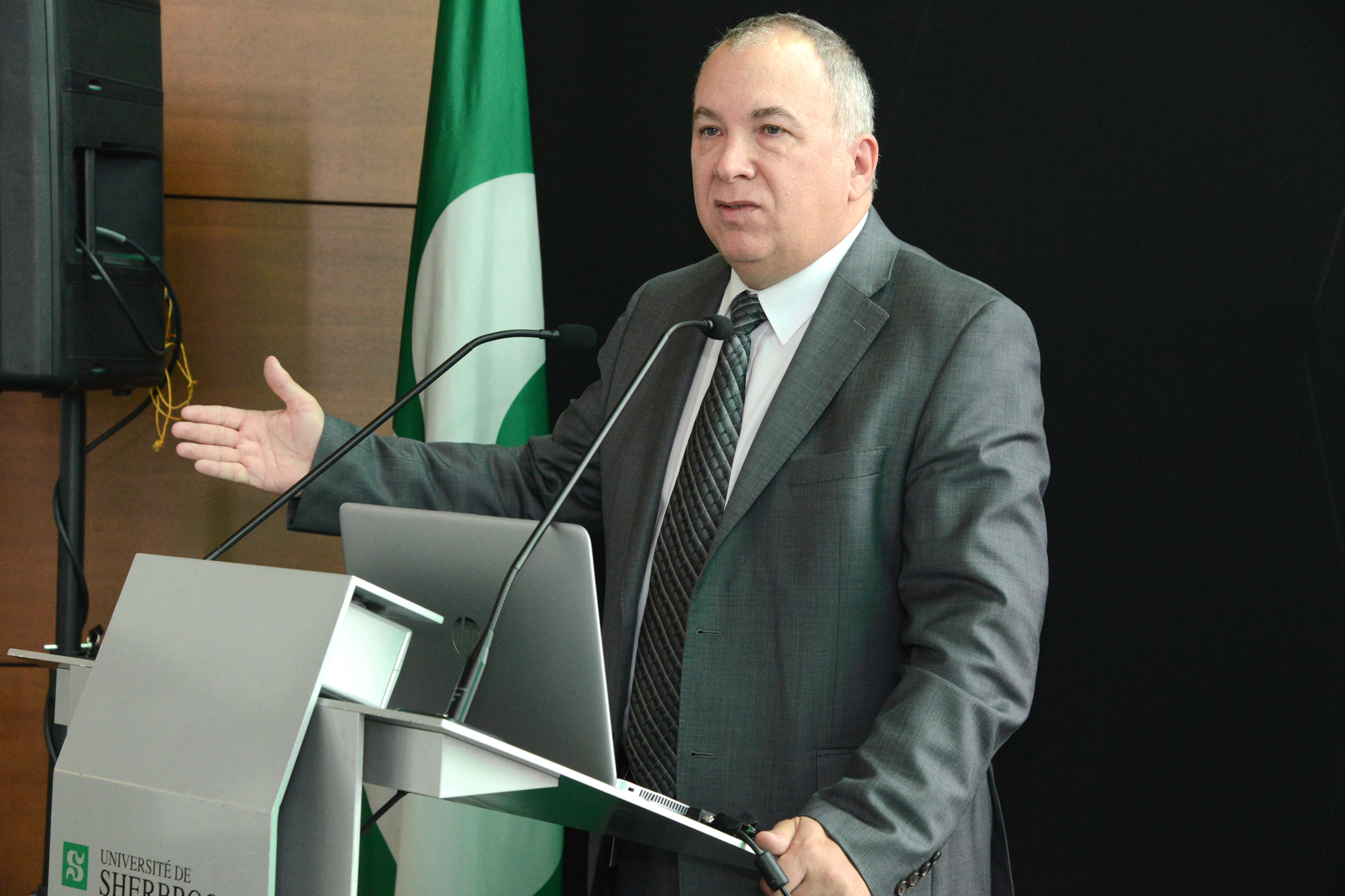 Richard Deschamps nommé mandataire spécial pour la DPJ de l’Estrie