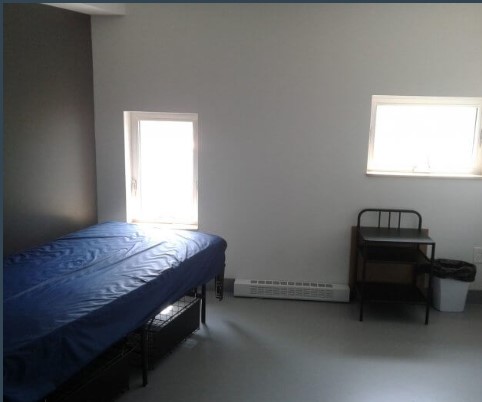 Centres d’hébergement pour sans-abri: aider, malgré les contraintes