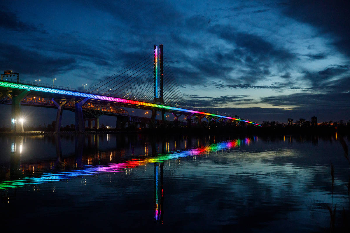 Photos – Le ciel et le pont Samuel-De Champlain en spectacle