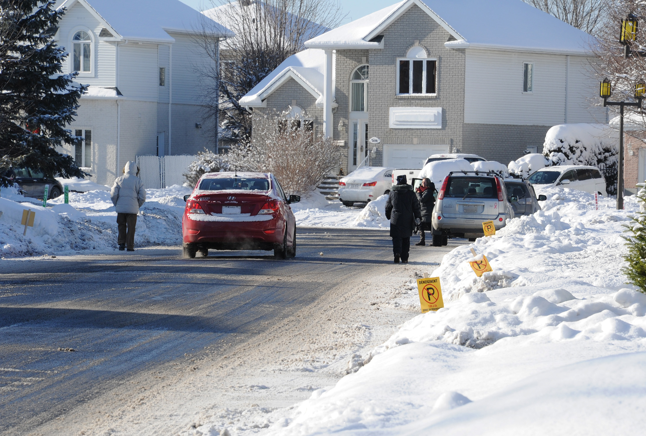 Non à un trottoir déneigé sur deux dans les rues locales… pour l’instant
