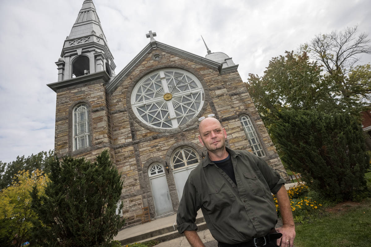 VIDÉO – Un antiquaire ressuscite l’ancienne église de Howick