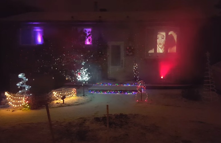 VIDÉO – Barbada en met plein la vue aux passants pour les Fêtes !