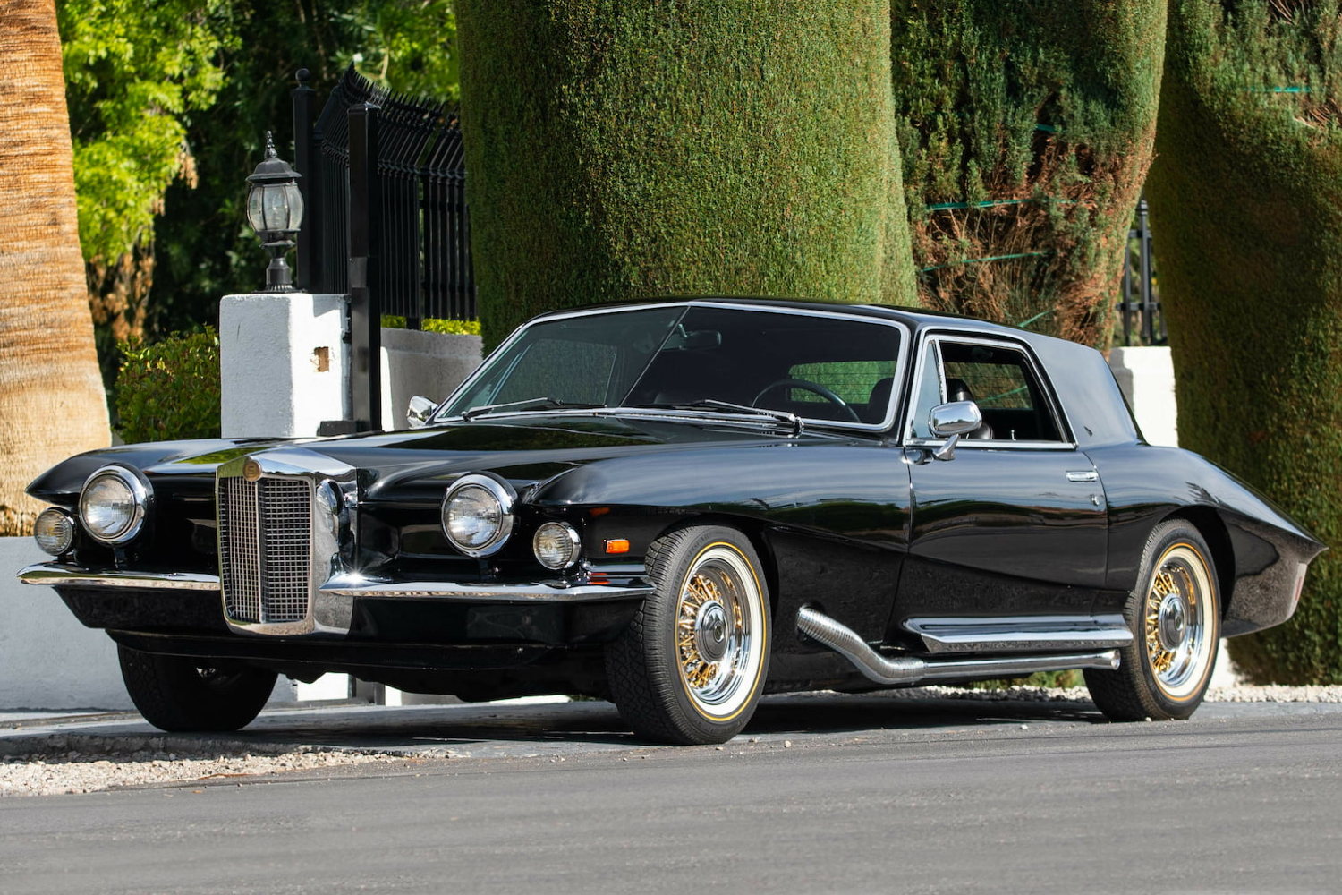 Un collectionneur verse plus de 400 000 $ pour une Stutz Blackhawk 1971 d’Elvis Presley