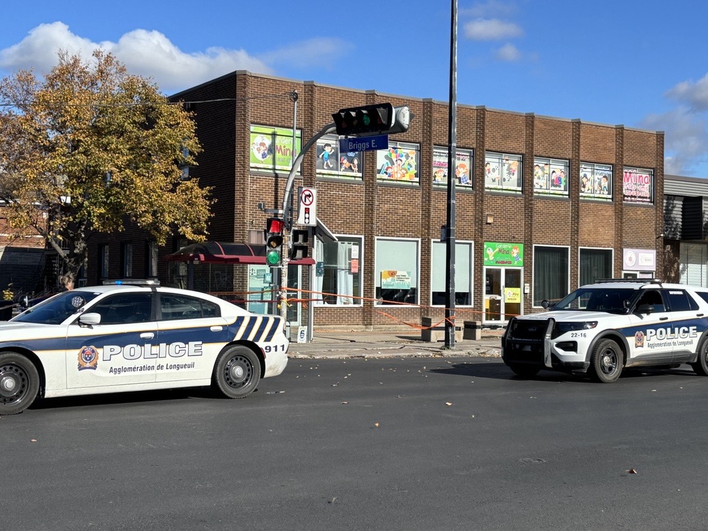 Bébé abandonné dans un abribus à Longueuil : une femme arrêtée