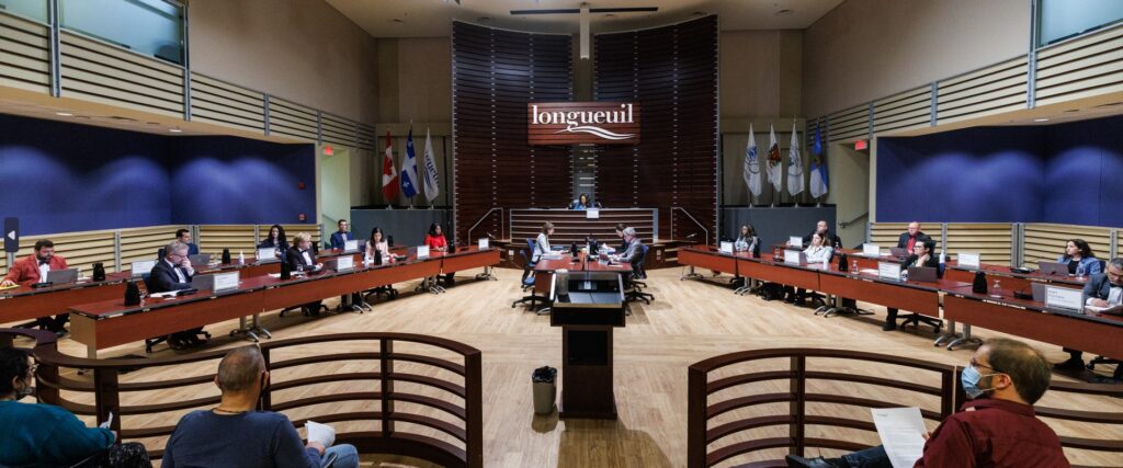 Rémunération des élus : c’est la fin du système de jetons à Longueuil