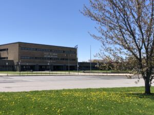 Bagarres, agressions et menaces : violence à répétition autour d’une école secondaire de Brossard