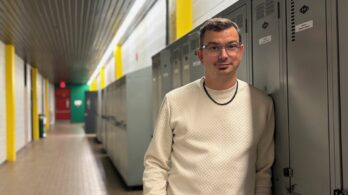 «Le prof aux jambes de feu» veut motiver ses étudiants en traversant le désert