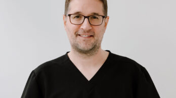 Routine beauté d’automne et d’hiver : les conseils du Dr Jean-François Pépin de Dermapure pour une peau éclatante toute l’année