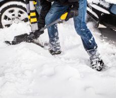 Pelletage : 10 gestes essentiels pour éviter les blessures