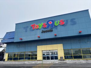Le Toys R Us de Brossard maintenant fermé