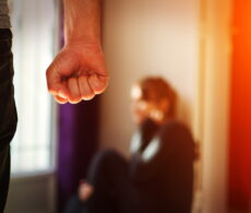 Menaces, coups, violences : les drapeaux rouges rappelés par Carrefour pour Elle