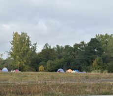 Campements itinérants à Longueuil : minimum de 250 m de certains lieux publics