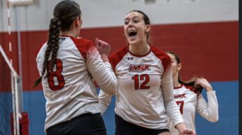 Joueuse de volleyball avec les Lynx d’Édouard-Montpetit : Aurélie Bélanger une athlète à la hauteur