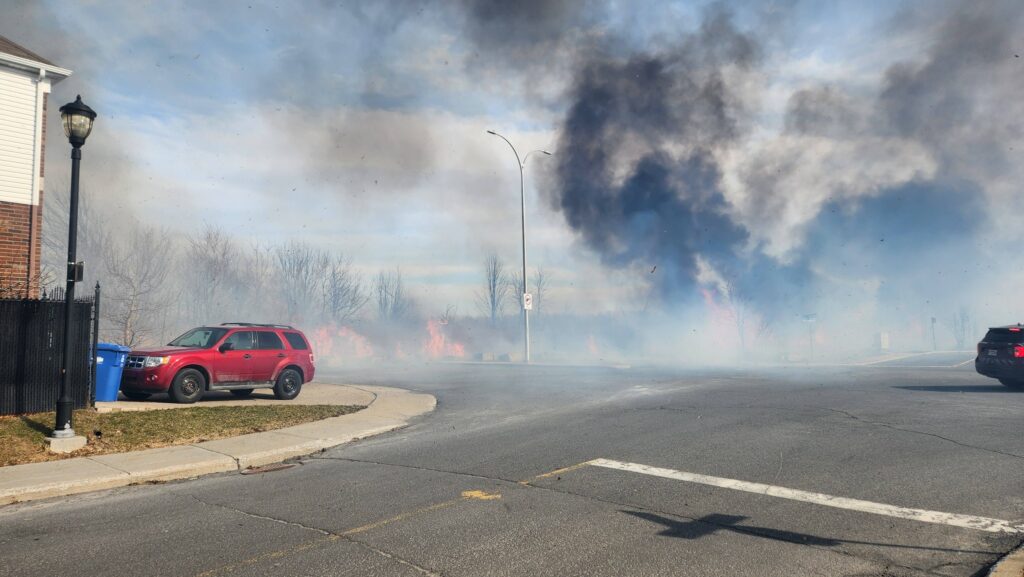 Saint-Hubert : un incendie sur 1,5 km