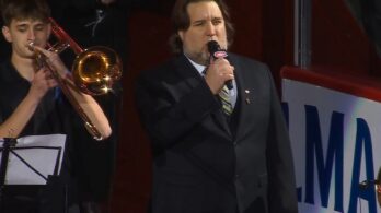 Enseignant en musique : Alexandre Sylvestre, de l’opéra à l’hymne national au Centre Bell