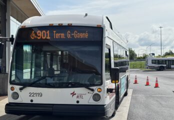 Ligne métropolitaine : l’autobus qui franchit les limites territoriales