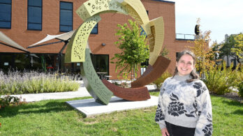 Centre multigénérationnel de Brossard: une œuvre en écho au lieu