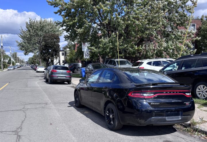 Véhicules sans plaque stationnés dans la rue : un flou persiste