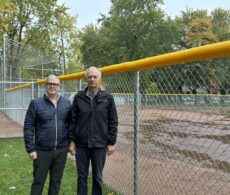 Saint-Lambert : conflit autour d’une clôture de baseball