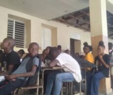 Haïti : quand la galerie de l’école remplace la salle de classe