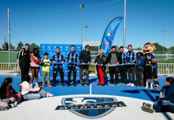 Nouveau mini-terrain multisports : des joueurs du CF Montréal à Longueuil